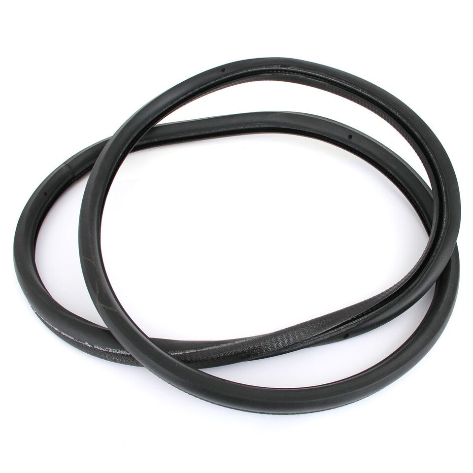 EAM7724 Rear quarter window seal for opening windows, MK3 onwards